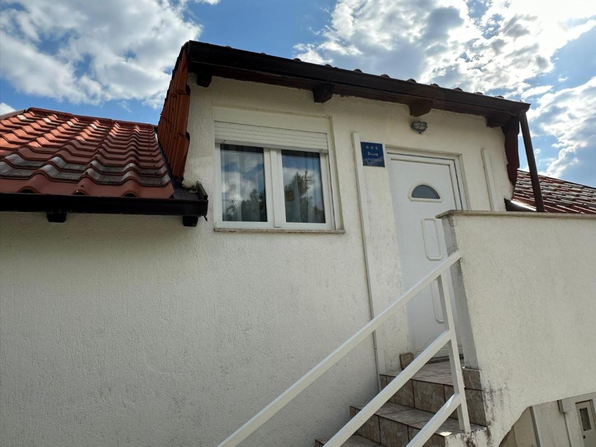 Apartmani Karlobag Extérieur photo